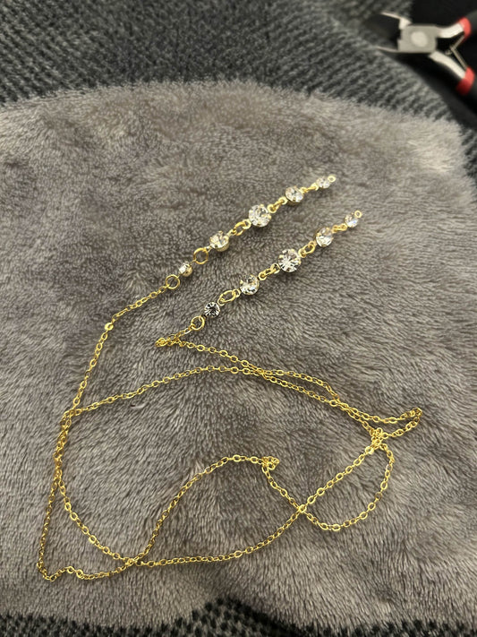 Crystal metal glasses chain - customisable base colour