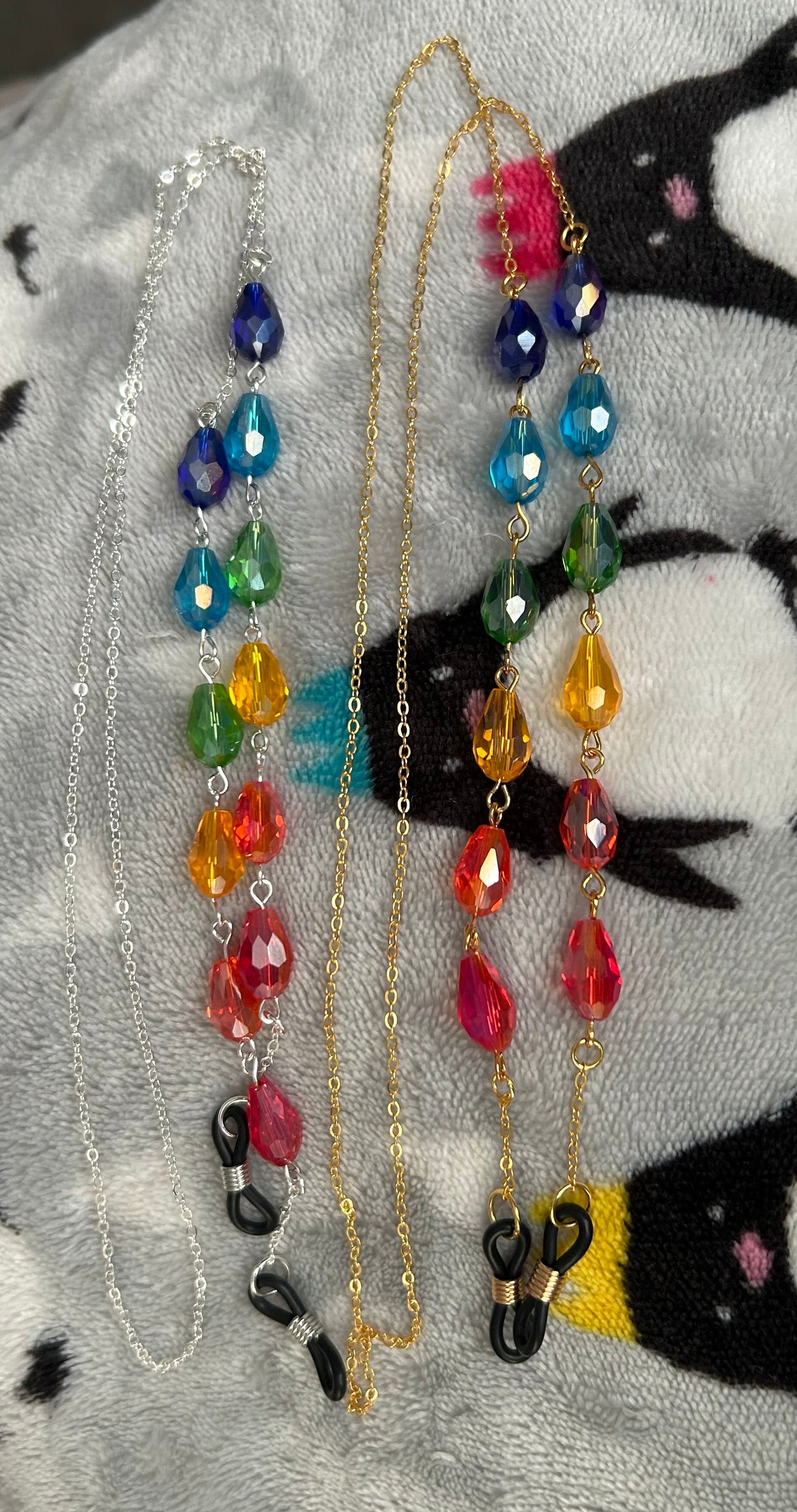 Rainbow teardrop bead glasses chain - customisable base colour