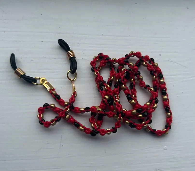 Custom beaded glasses chain - PEARL WHITE  and SILVER base